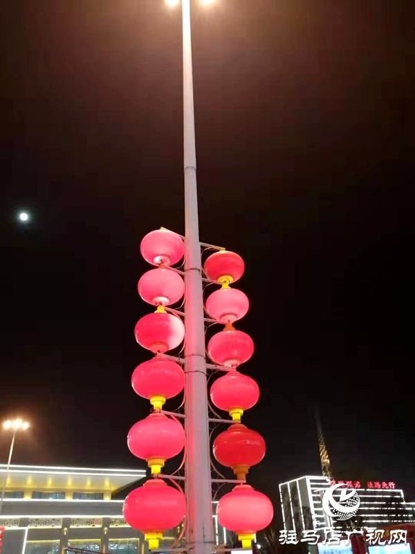 駐馬店火車站站前廣場(chǎng)美景如畫