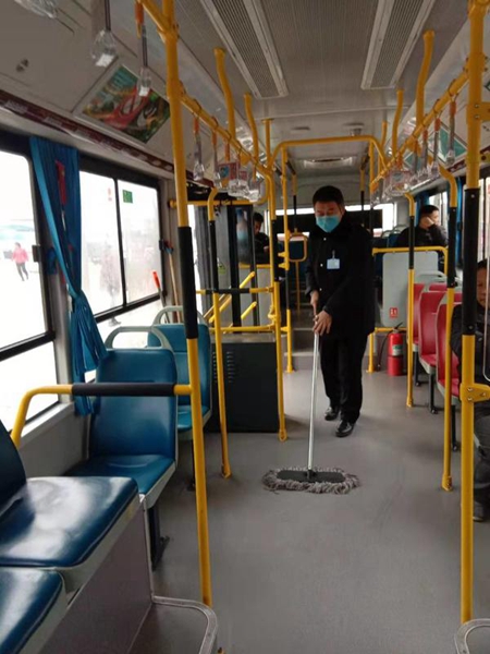 疫情防控：駐馬店公交車日消毒兩次，駕駛員佩戴口罩