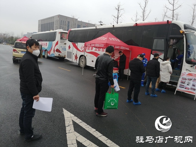獻血救人“疫”不容辭，新蔡縣727人參與無償獻血