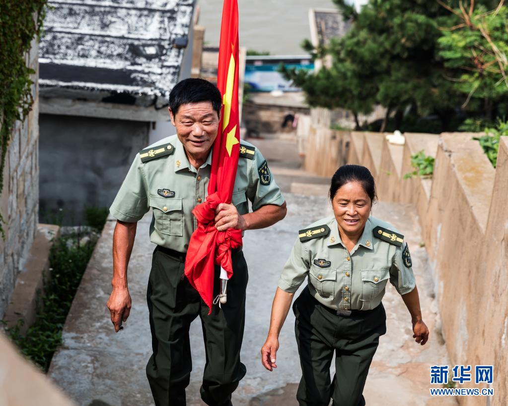 奮斗百年路 啟航新征程·數(shù)風(fēng)流人物丨王繼才、王仕花夫婦：守島就是守國