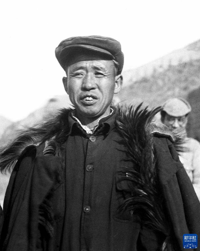 奮斗百年路 啟航新征程·中國共產(chǎn)黨人的精神譜系｜愛崗敬業(yè)、爭創(chuàng)一流——勞模精神述評