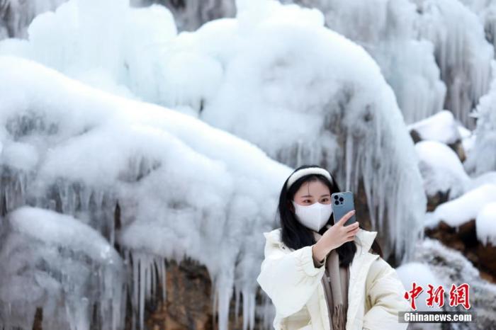 元旦假期“不走遠(yuǎn)，周邊玩” 冰雪游迎來熱潮