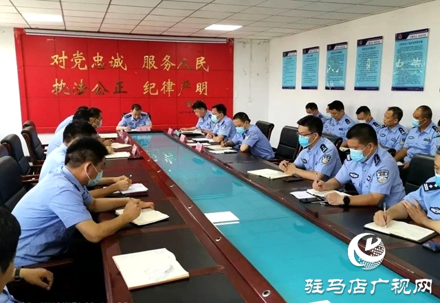 平輿縣公安局 “七個(gè)發(fā)力” 確?！鞍偃招袆?dòng)”取得實(shí)效