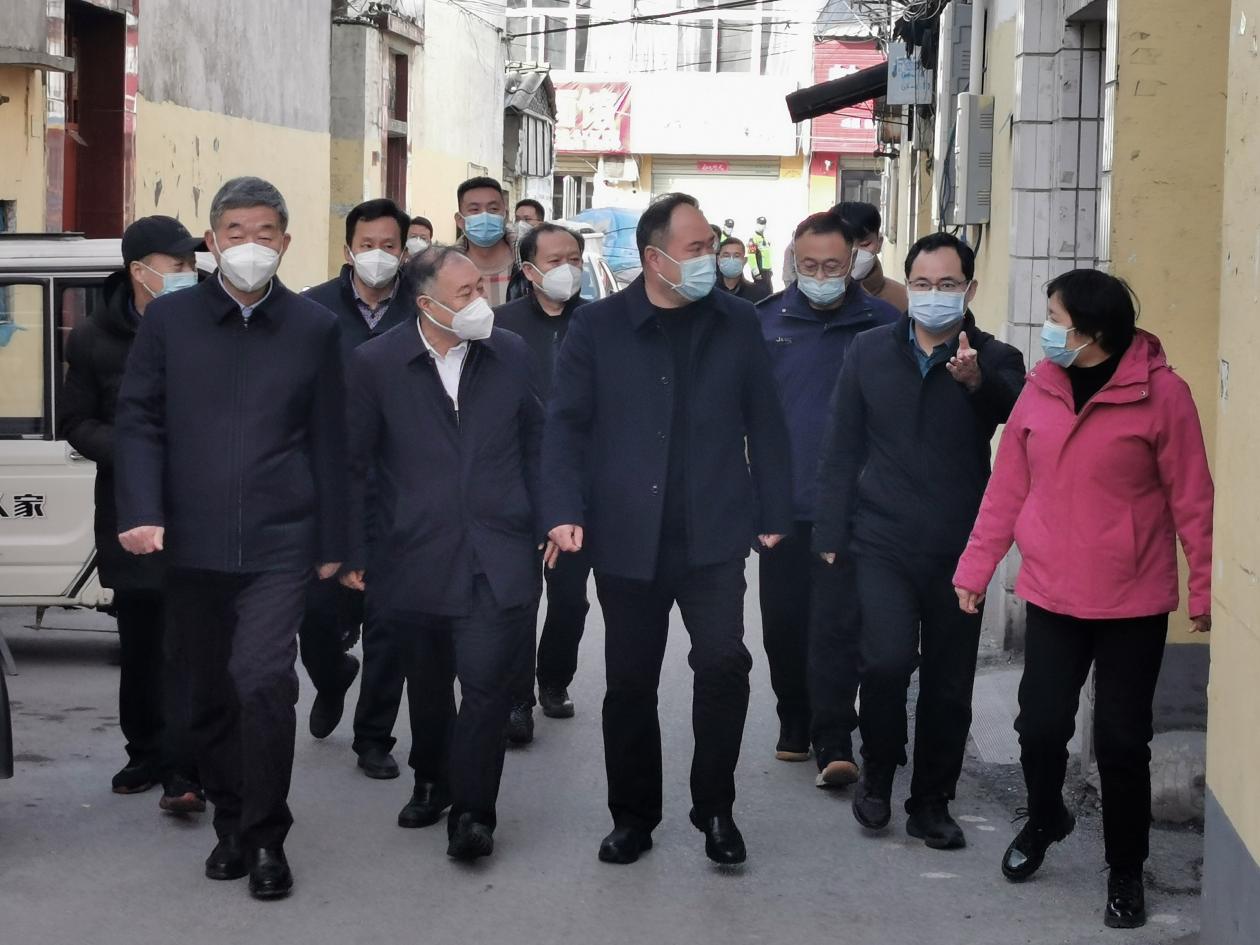  駐馬店市委常委、宣傳部部長、市政府副市長劉曉文春節(jié)慰問困難殘疾人