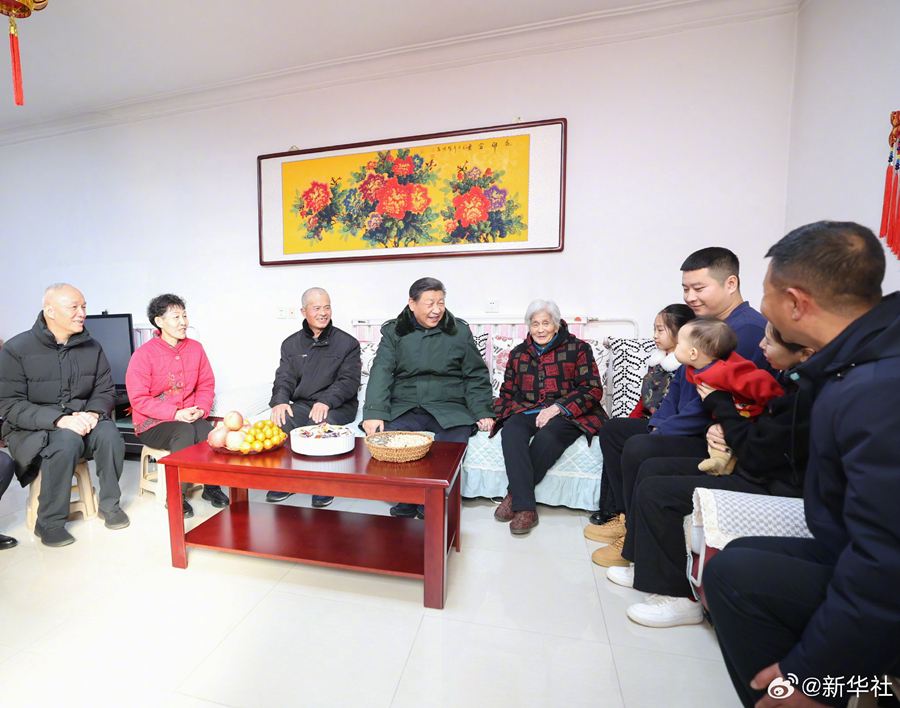 習近平春節(jié)前夕在天津看望慰問基層干部群眾