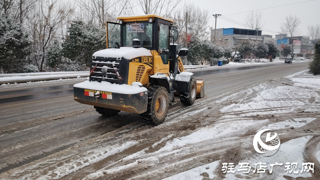 新蔡縣孫召鎮(zhèn)：清雪除冰顯擔(dān)當(dāng) 道路清運做保障