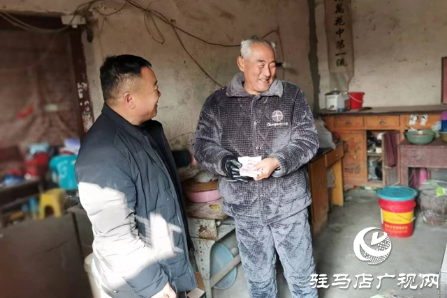 新蔡縣韓集鎮(zhèn)：慰問老黨員 不忘初心送溫暖