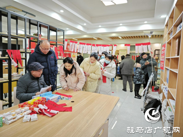 駐馬店市西園街道文化路社區(qū)開展“鬧元宵，猜燈謎”有獎活動