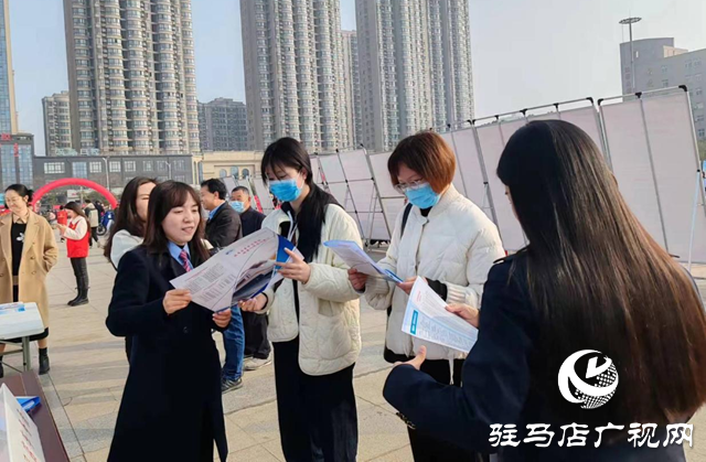 駐馬店車務(wù)段開展“315消費(fèi)者權(quán)益日”普法宣傳活動