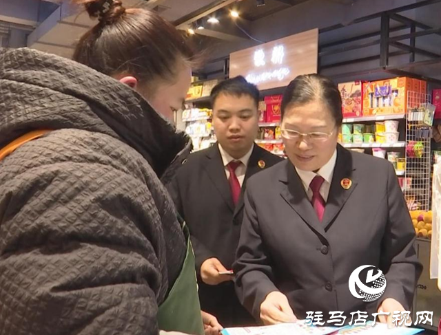 王瑜：平凡中書寫閃光  “數?！崩镅堇[精彩