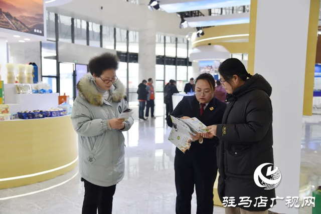 泌陽縣人民檢察院開展“檢察公益訴訟守護(hù)泌陽花菇地標(biāo)之光”主題宣傳活動