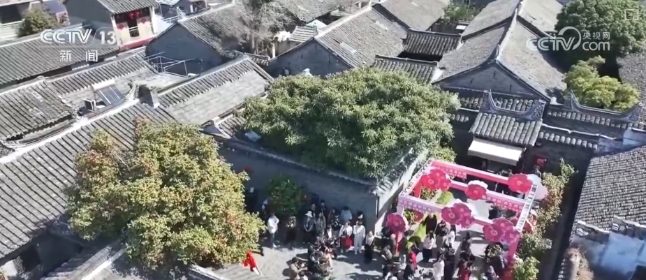 春賞花、夏榨油、秋收糧 “賞花+”扮“靚”經(jīng)濟(jì)新增長(zhǎng)點(diǎn)