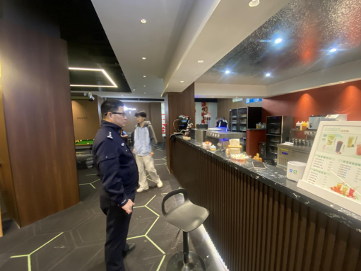 示范區(qū)公安分局對轄區(qū)場所開展安全檢查
