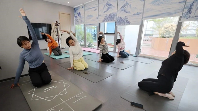  “瑜”悅身心 “伽”倍美麗——駐馬店市中心醫(yī)院開展公益瑜伽系列活動