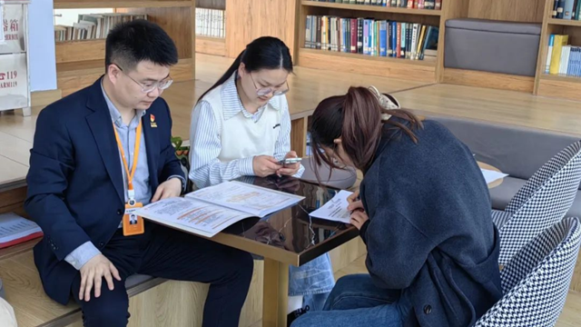 駐馬店市中心醫(yī)院開展“跟黨奮進(jìn)新征程，巾幗建功新時(shí)代”繽紛三月系列活動(dòng)