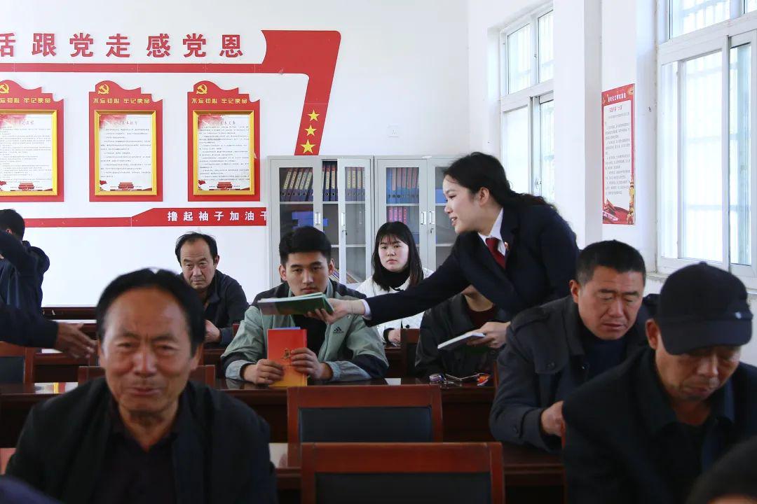 平輿縣人民檢察院：檢村攜手共奮進(jìn) 清風(fēng)普法潤(rùn)民心