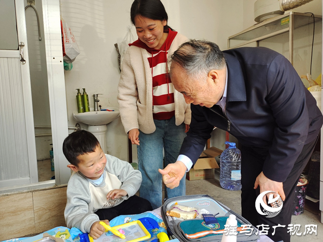 中國殘聯(lián)副主席張銀良深入駐馬店經(jīng)濟(jì)開發(fā)區(qū)慰問特殊兒童