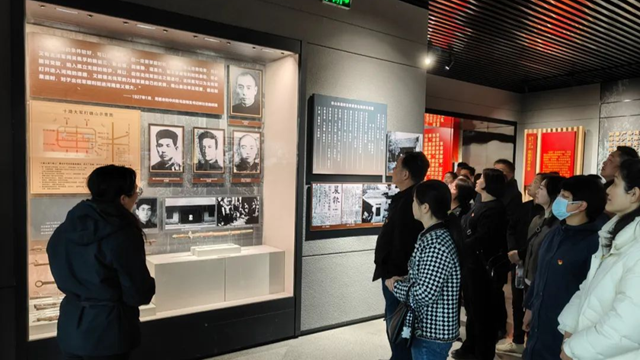 駐馬店市第二人民醫(yī)院開展“祭英烈”系列活動(dòng)
