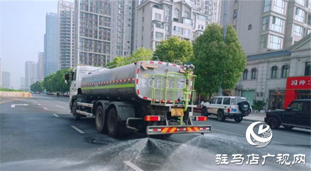  示范區(qū)城管局：開展除塵行動(dòng) 擦靚城市“顏值”