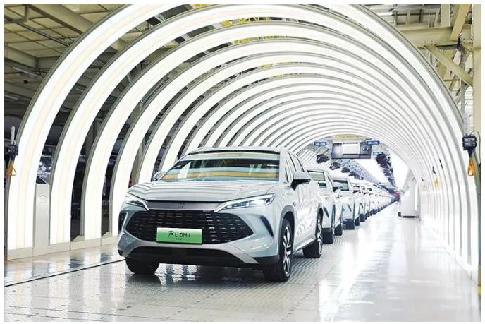 首次躋身全國前十，河南汽車憑啥這么“中”？