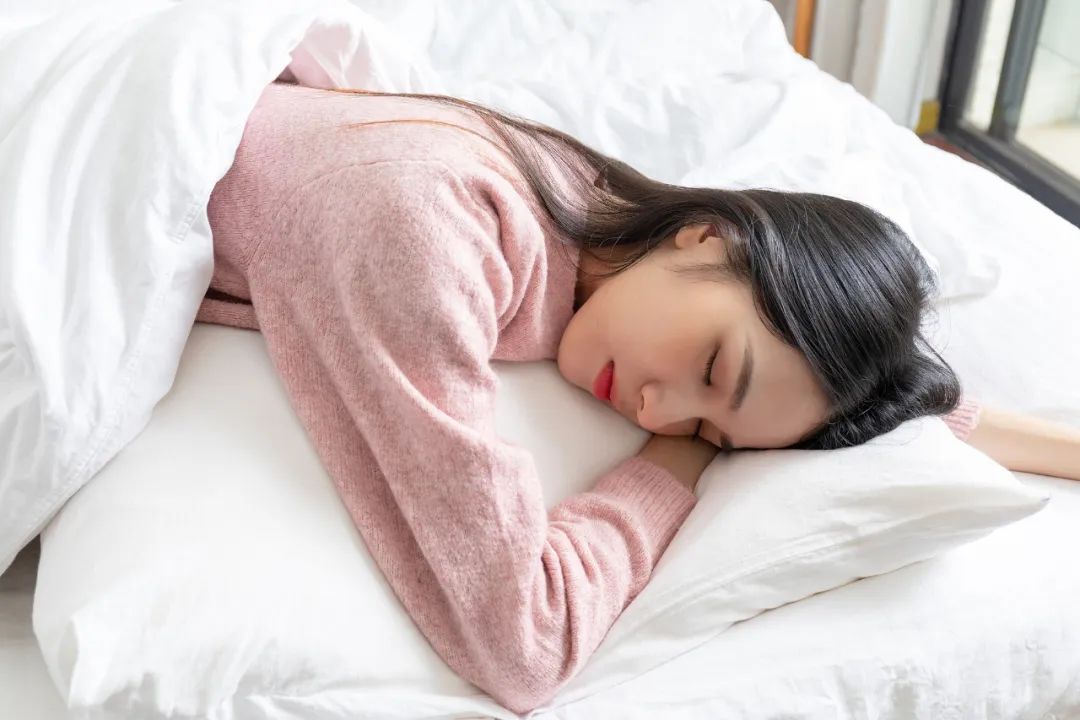 22點和23點睡覺，差距到底有多大？