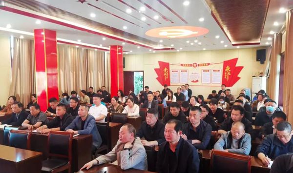 駐馬店市城鄉(xiāng)一體化示范區(qū)劉閣街道辦事處開展傳承紅色基因專題報告會