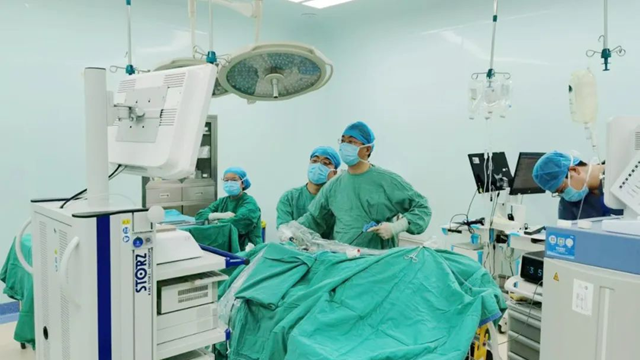 駐馬店21歲女大學(xué)生血壓飆升、炸裂般頭痛，竟是因?yàn)殚L了……
