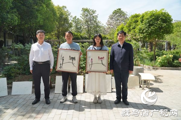 駐馬店職業(yè)技術(shù)學(xué)院書畫藝術(shù)專業(yè)學(xué)生開展實(shí)踐教學(xué)