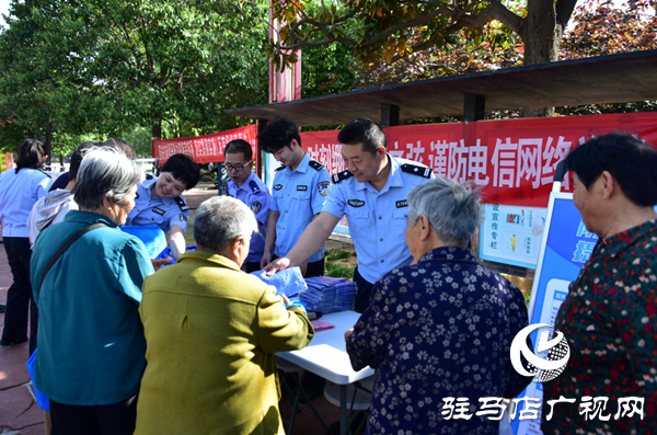 平輿縣公安局開展《反有組織犯罪法》宣傳活動(dòng)效果顯著 